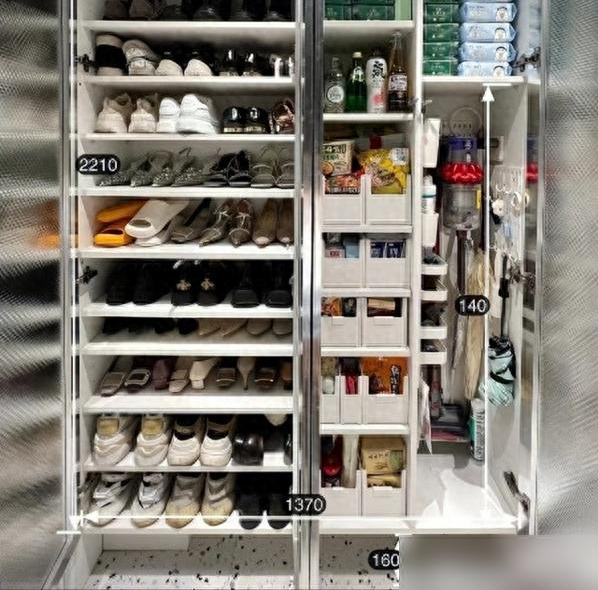 Tổ ấm 37m² của cô gái 29 tuổi khiến 5 triệu người trầm trồ: Nhỏ mà tinh tế, góc nào cũng thông minh! - Ảnh 1.